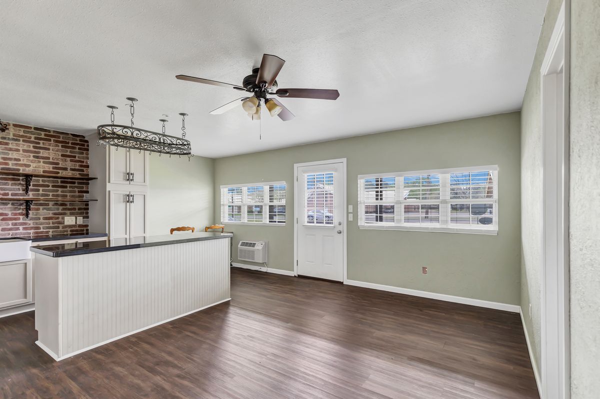 Building Photo - 10821 Texas 150, Unit 15