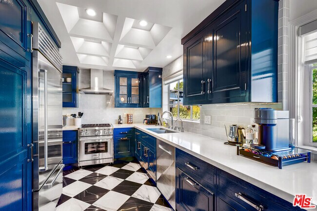 Building Photo - 1398 Miller Dr