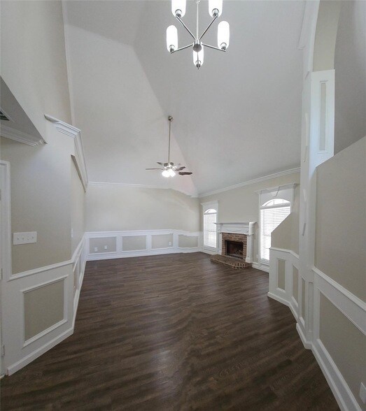 Building Photo - 12718 Hilltop Dr