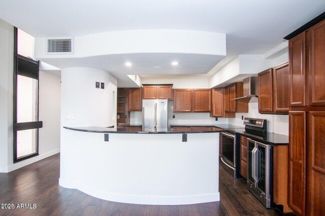 Building Photo - 5621 N 79th St