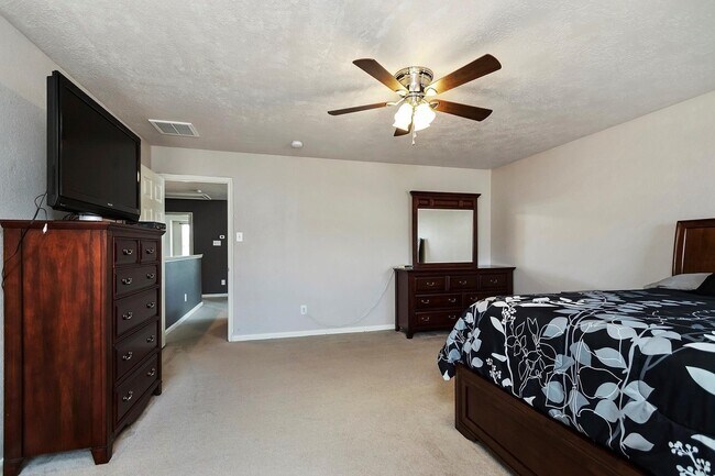 Building Photo - 20738 Fair Castle Dr