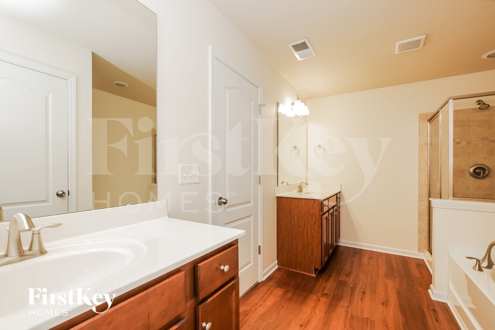 Building Photo - 9730 Loughlin Ln