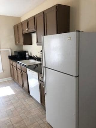 Building Photo - 600 E 42nd St