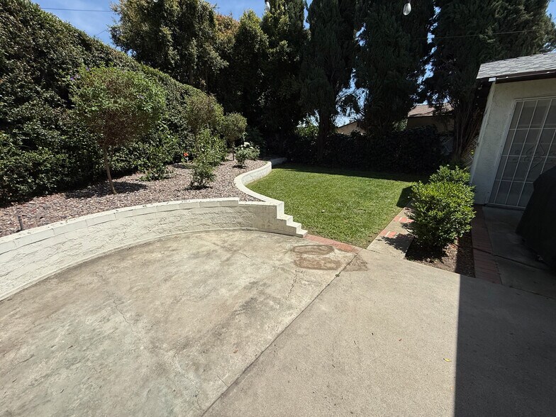 Building Photo - 16545 E Bellbrook St