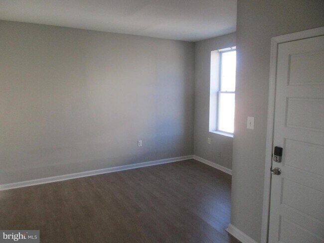 Building Photo - 3406 Belair Rd