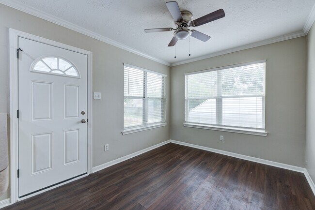 Building Photo - 1206 Grunwald Heights Blvd