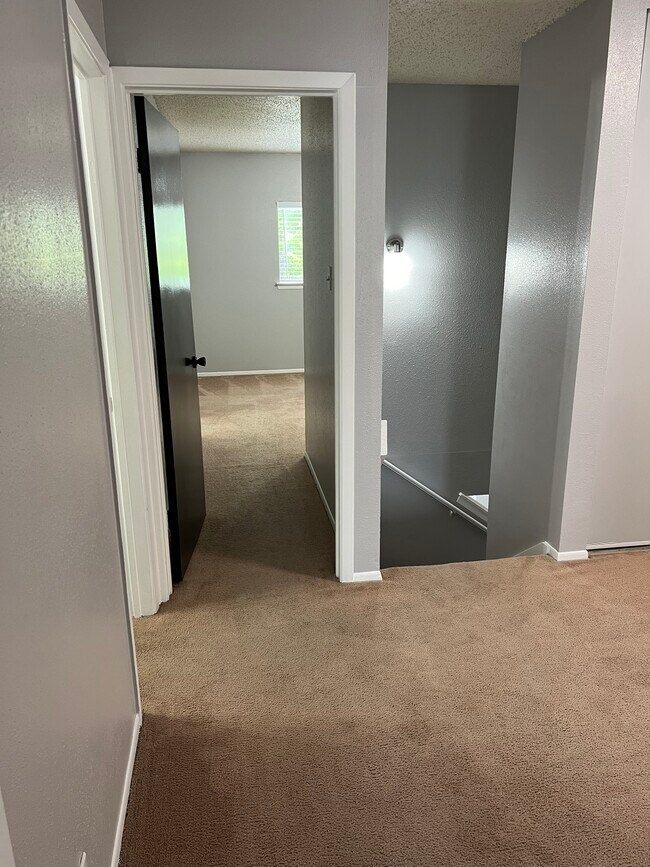 Building Photo - 9713 Village Briar