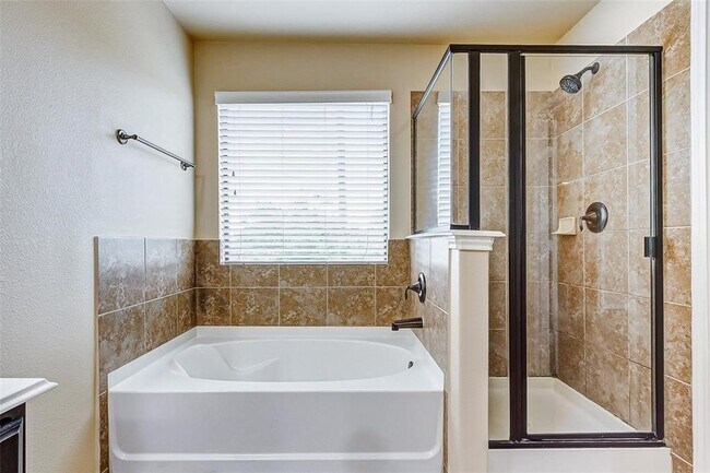 Building Photo - 6039 Shelbourne Park Ln