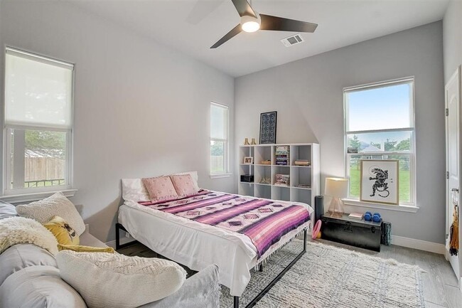 Building Photo - 121 Naalehu Ct