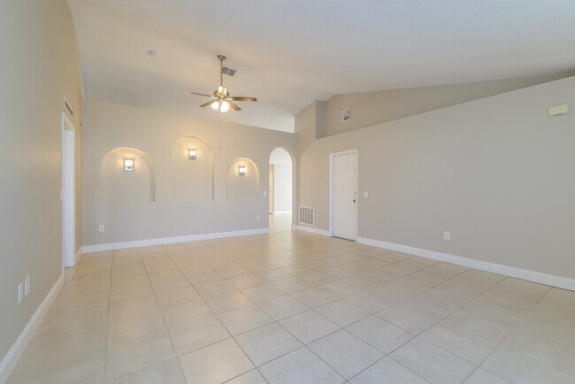 Building Photo - Spacious Comfort Meets Modern Touches