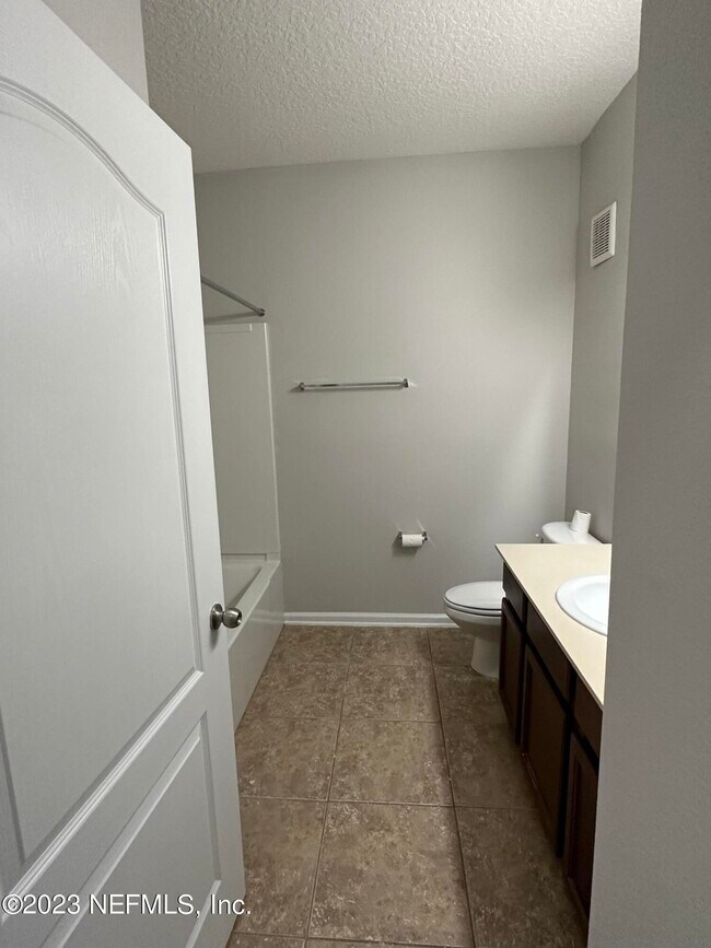 Building Photo - 4908 Key Lime Dr