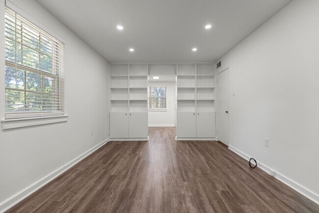 Building Photo - 53 Faris Cir