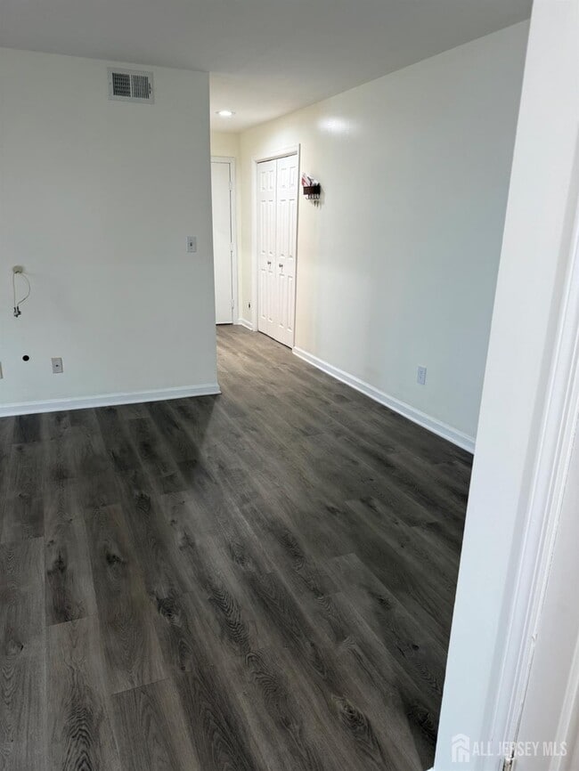Building Photo - 92 Keystone Ct