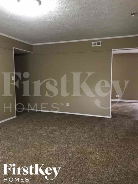 Building Photo - 6111 Dry Den Ct
