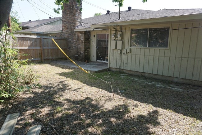 Building Photo - 1913 Normal Park Dr