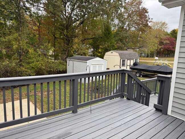 Building Photo - Sango! 3 Bed/2.5 Bath with unfinished basement! Great for Commuters to Nashville!