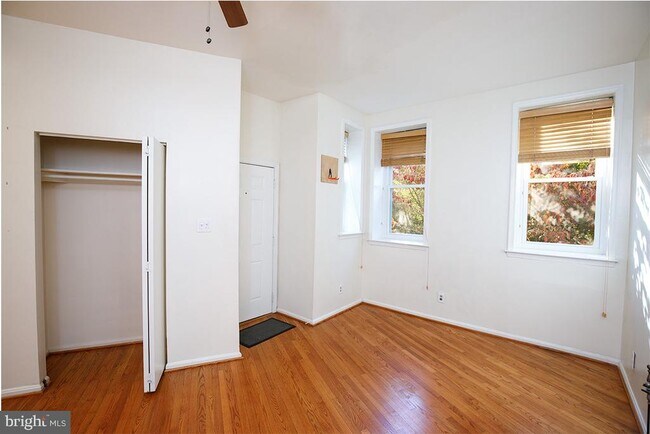 Building Photo - 1434 Potomac Ave SE