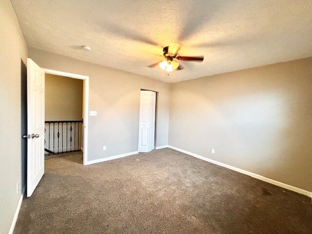 Building Photo - 6469 Lindsey Ln