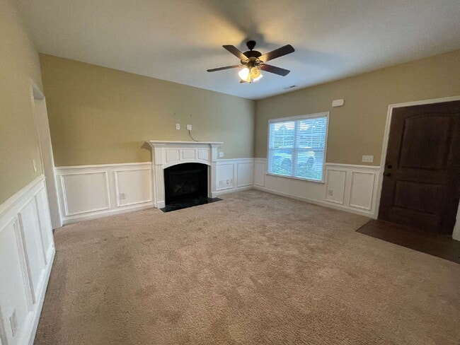 Building Photo - ADORABLE 3 BR, 2 BA HOME IN PLANTATION POINT! *SPRING CREEK SCHOOL DISTRICT*