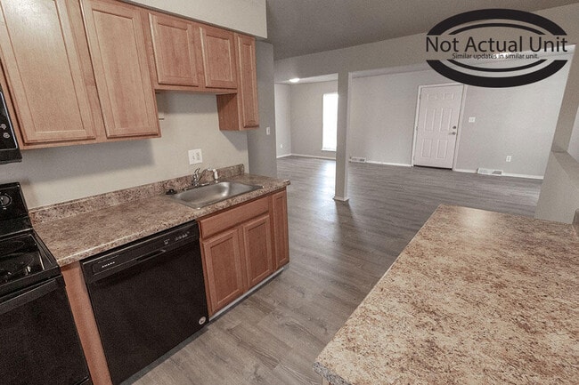 Building Photo - 203 Wheaton Ct