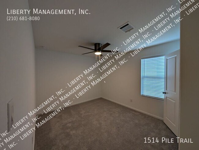 Building Photo - 1514 Pile Trl