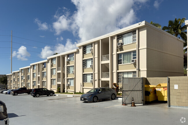 Primary Photo - Pearlridge Gardens and Tower