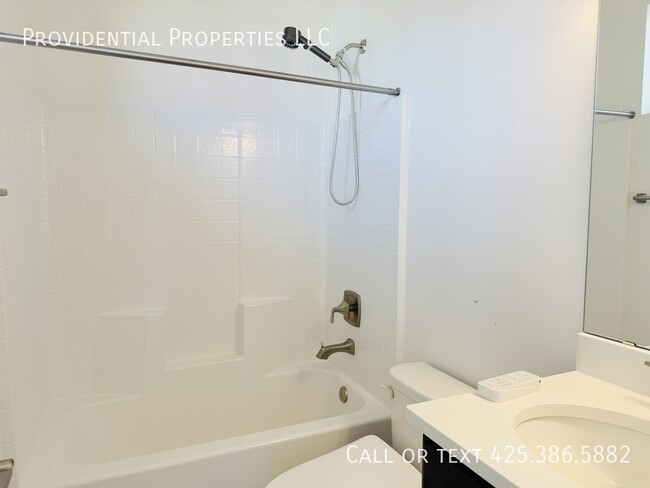 Building Photo - 14669 36th Ave NE