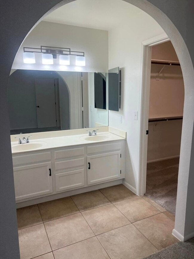 Building Photo - 3-bedroom , 2-bath remodeled home