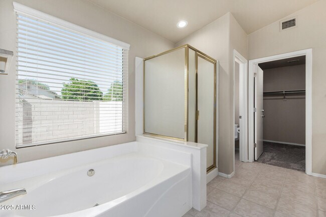 Building Photo - 2283 E Torrey Pines Pl