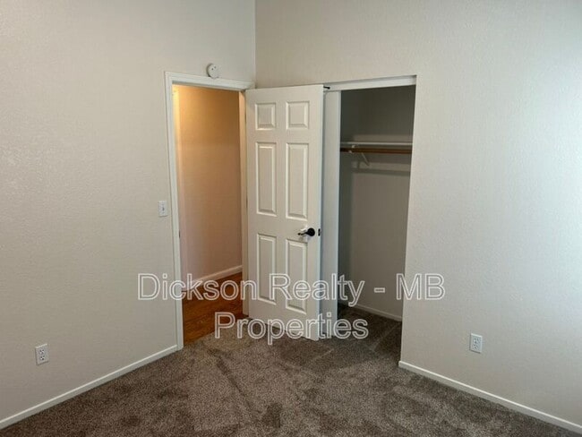 Building Photo - 6164 Greenbrook Dr