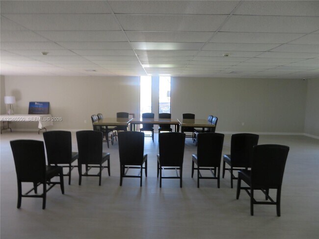 Building Photo - 8075 SW 107th Ave