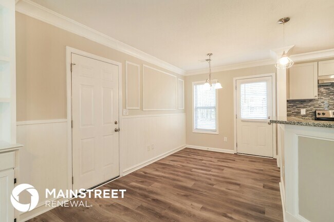 Building Photo - 633 Southern Trace Dr