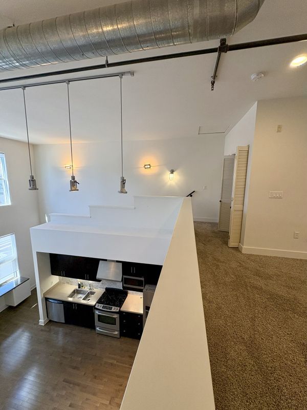 Building Photo - 920 E Santa Ana Blvd