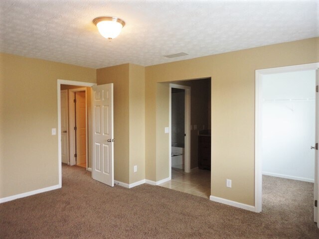Building Photo - 6324 Fountainhead Dr