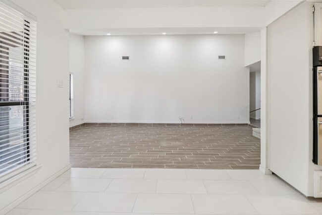 Building Photo - 5507 Silver Bow Trail