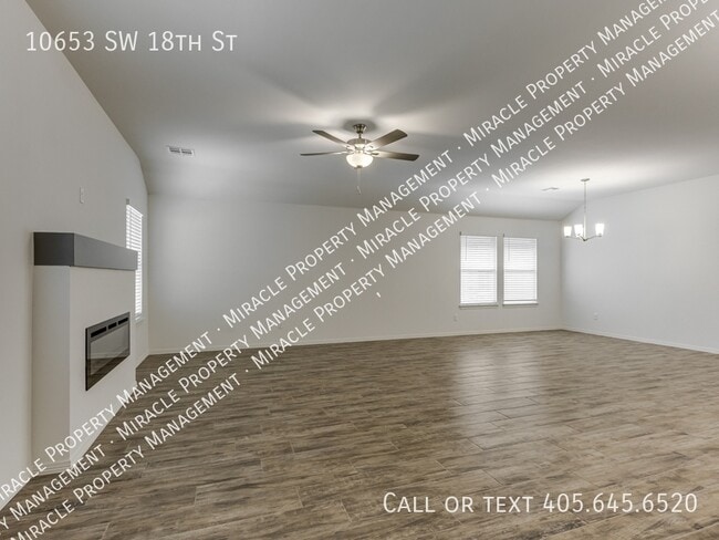 Building Photo - 10653 SW 18th St