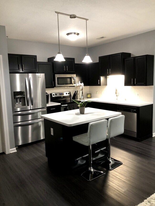 Building Photo - 1805 SW White Birch Cir
