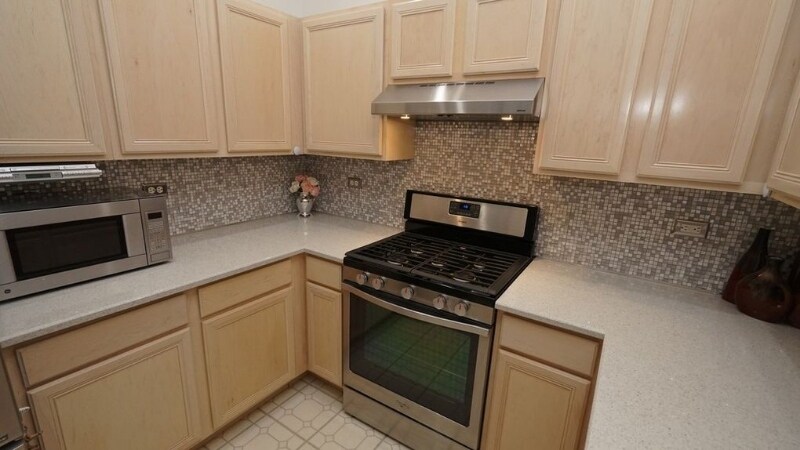 Building Photo - 3317 Stratford Ct