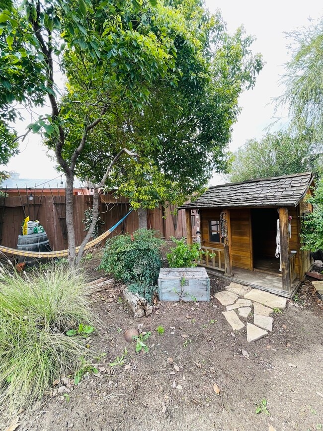 Building Photo - 29613 Via Sonroseo