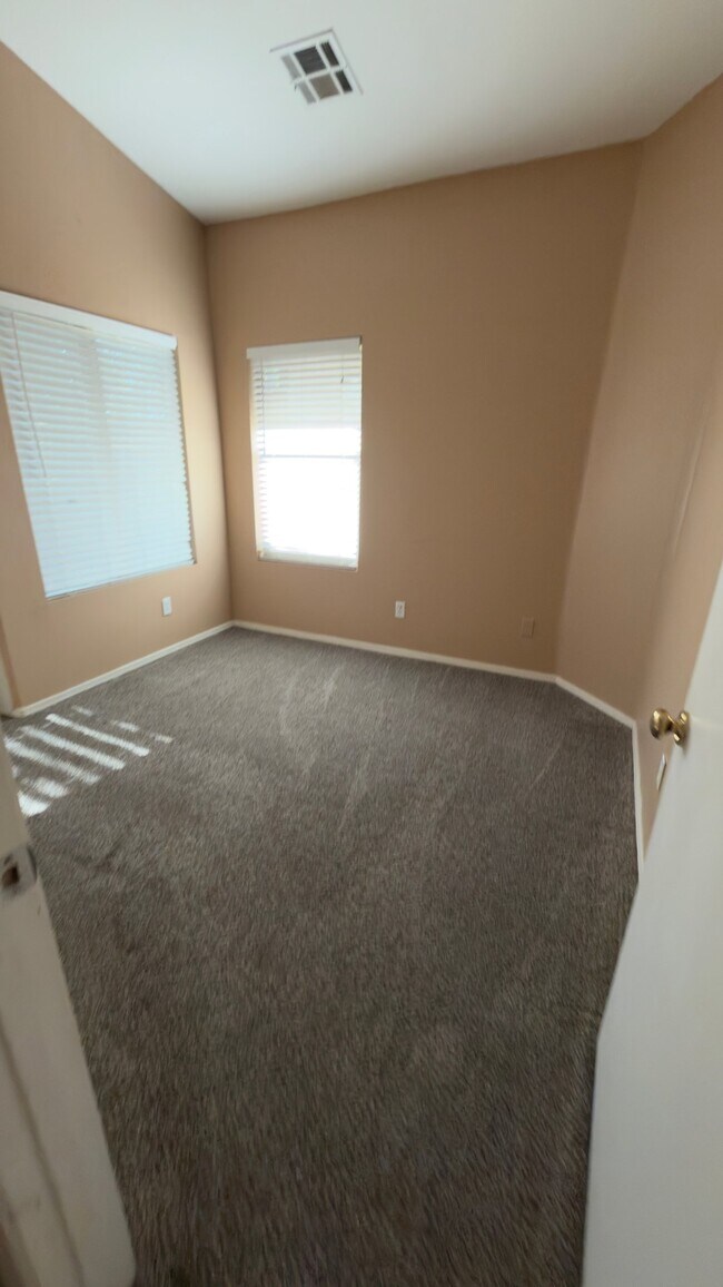 Building Photo - 14974 W Caribbean Ln