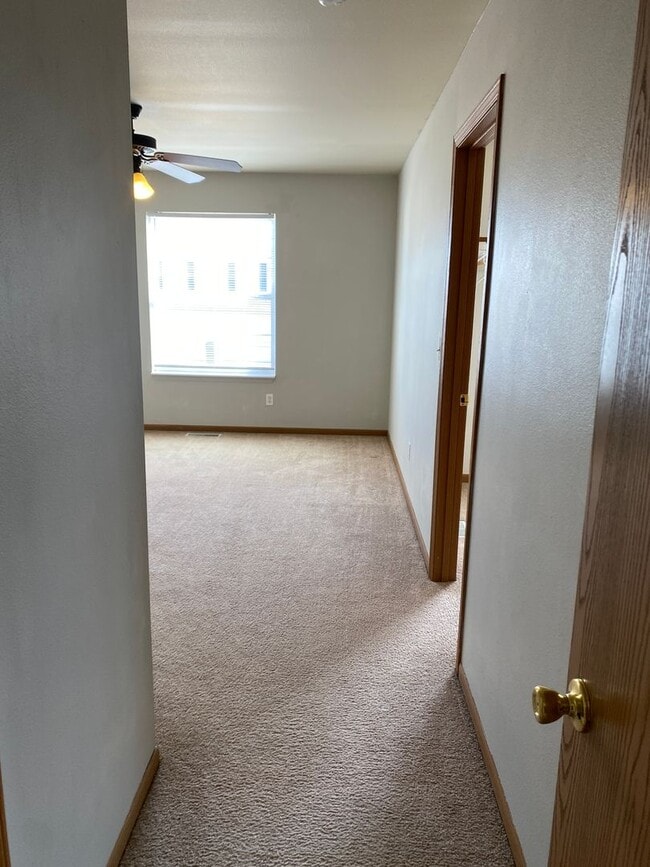 Building Photo - 16785 Huntington Ln