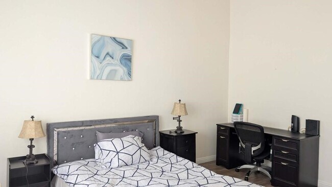 Building Photo - 23332 Vermont Ave