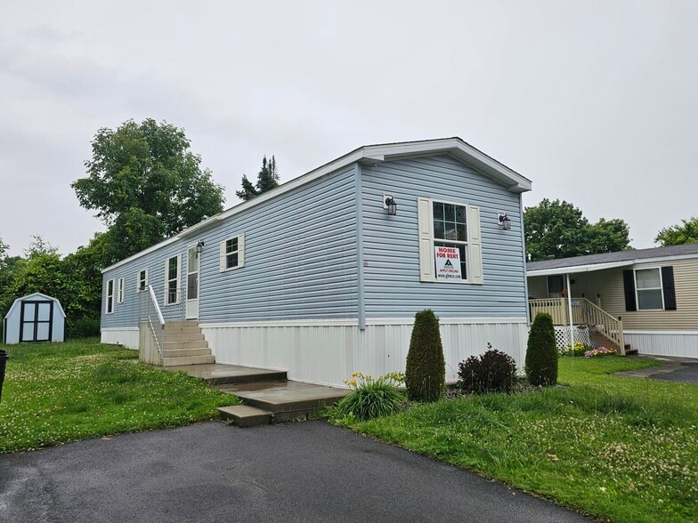 Building Photo - 46 Pine Cir