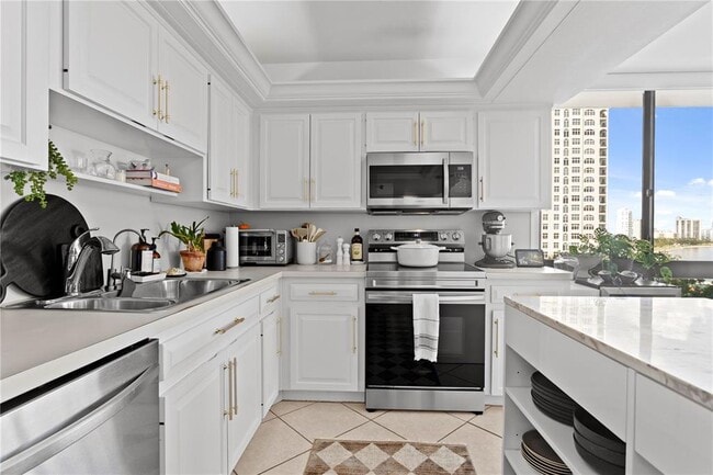 Building Photo - 3301 Bayshore Blvd