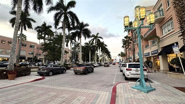 Building Photo - 951 De Soto Rd