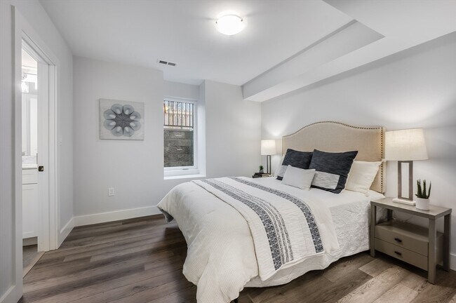 Building Photo - 317 Pearl St