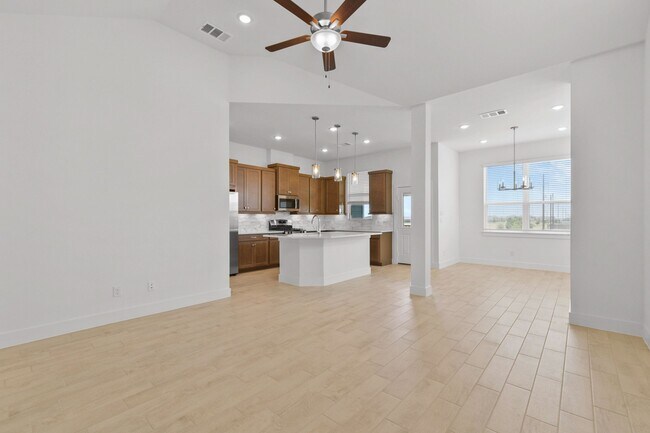 Building Photo - 21118 Garden Palm Dr