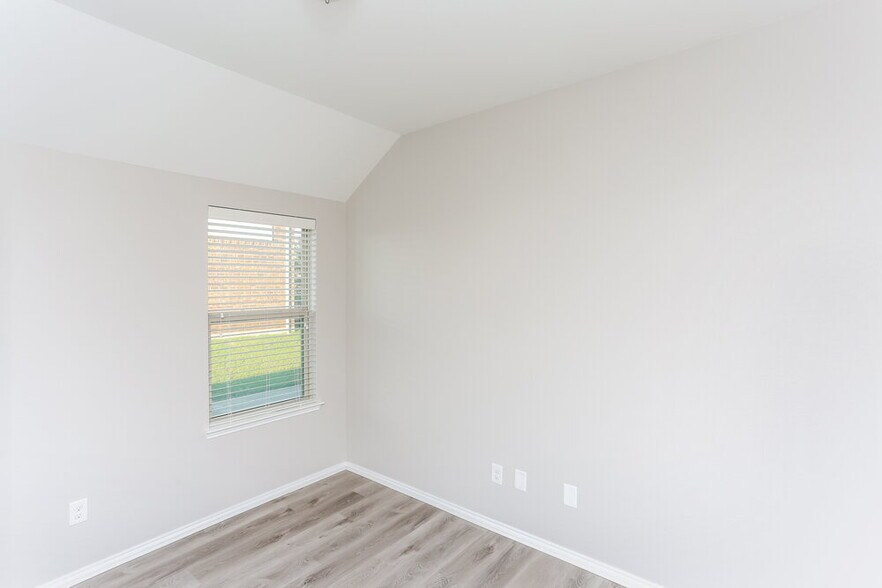 Building Photo - 1513 Applegate Way