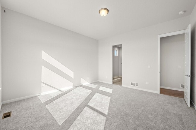 Building Photo - $2700 - 4BR/3.5BA Brand New House in Merid...