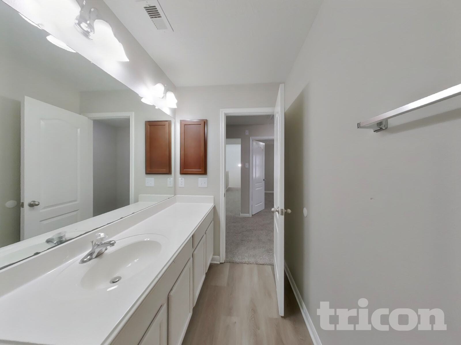 Building Photo - 6106 Carver Pines Dr